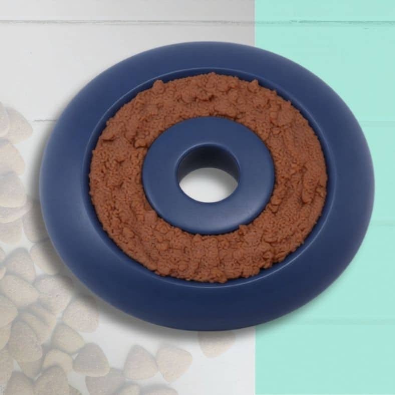 Photographie du jouet Freez-Doughnut de FREEZBONE présenté comme un jouet indestructible pour grande race canine.